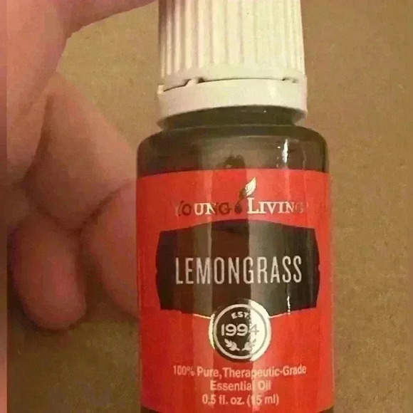 Young Living Lemongrass Essential Oil 0.5 fluid ounces (15 mL) New - Picture 1 of 3